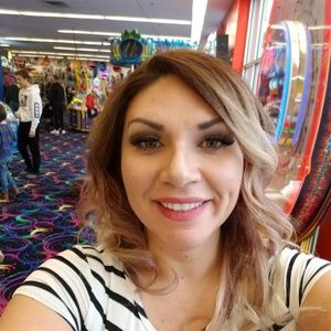 Meet your Posher, Michele